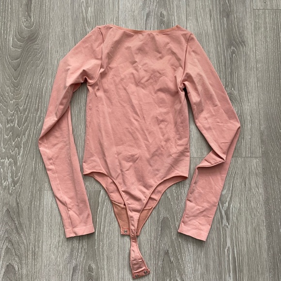 Babaton pink long sleeve bodysuit - Picture 2 of 2